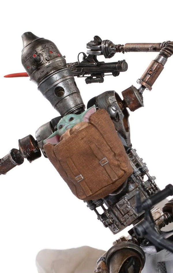 IG-11 and The Child Statue - Star Wars: The Mandalorian - BDS Art Scale 1/10