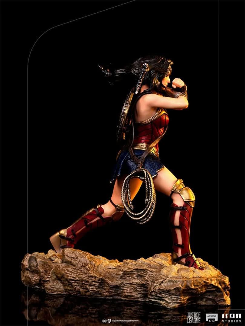 Wonder Woman Statue - Zack Snyder's Justice League - BDS Art Scale 1/10 - Iron Studios