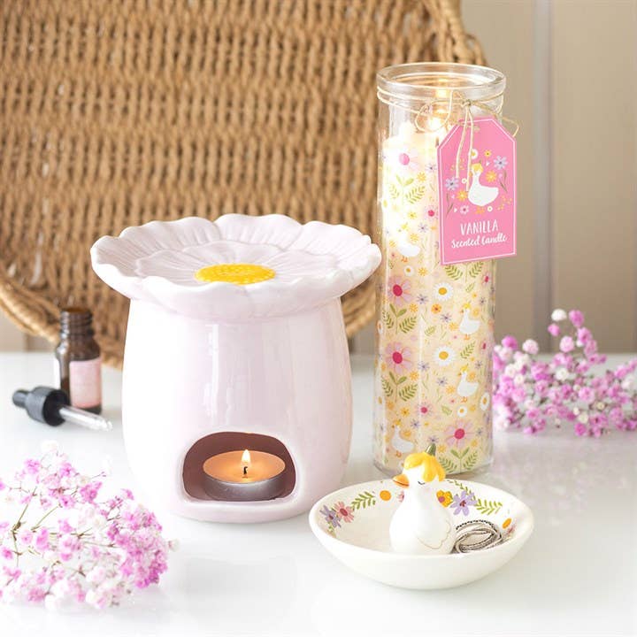 Vanilla Pillar Candle with Duck and Daisy Pattern