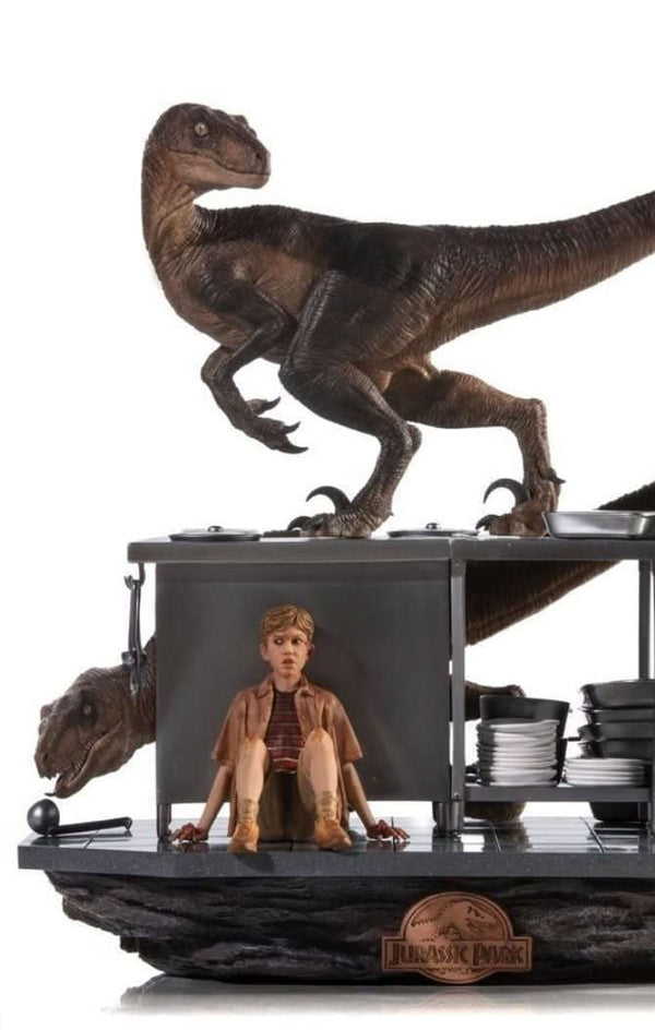 Velociraptors Statue in the Kitchen Diorama - Jurassic Park - Art Scale 1/10