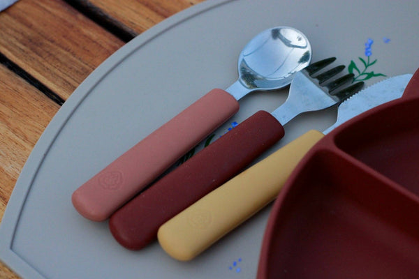 Set de couverts fourchette/cuillère/couteau - camel et châtaigne