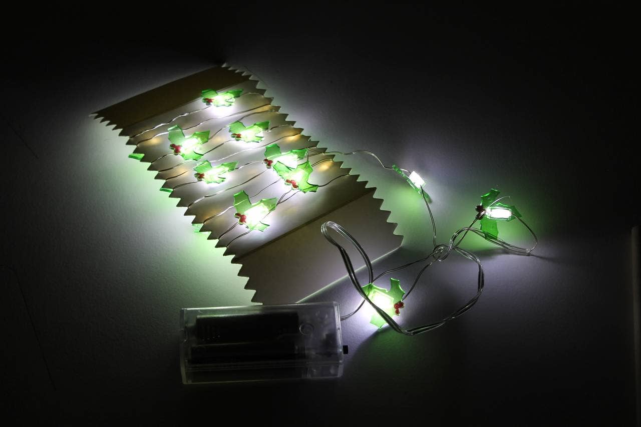 Festive string lights - Holly