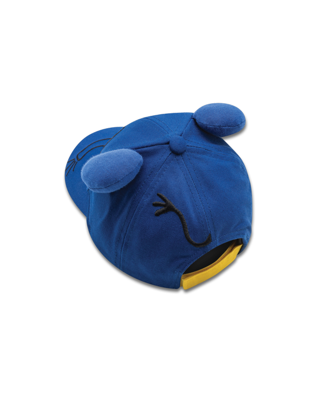 Children's cap with the blue elephant