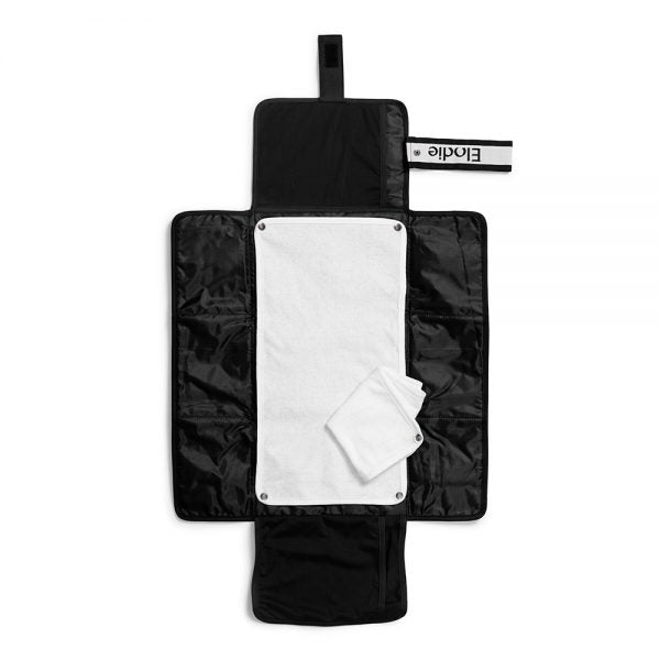 Nomadic changing carpet off black