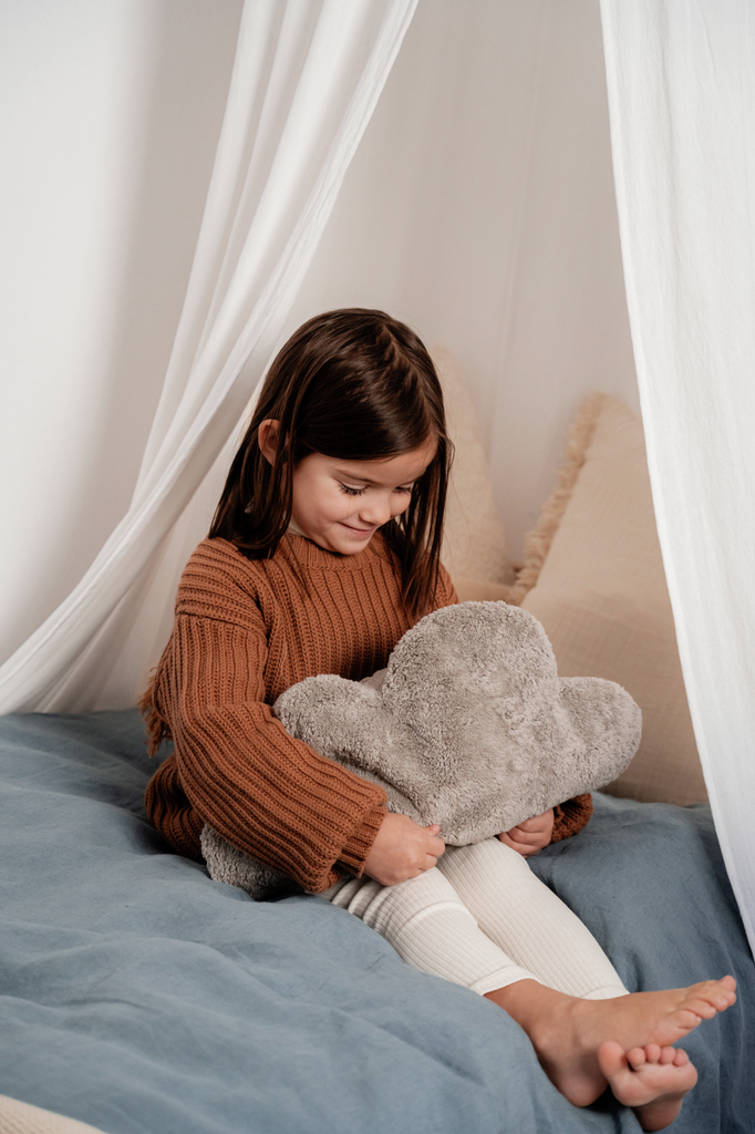 Cloud-shaped heating pad | grey