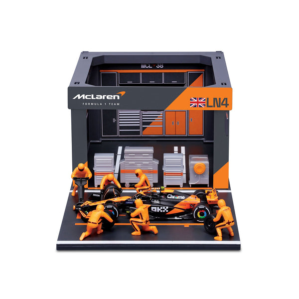 1:43 F1 MCLAREN MCL38 2024 DIORAMA PIT STOP NORRIS