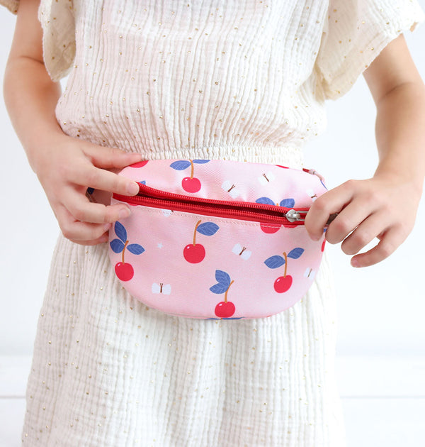 Sac banane enfant - Cerises – vue 2 – A Little Lovely Company