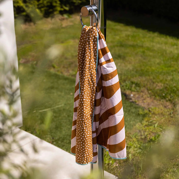 Microfiber Beach Towel - Orange/White - Vibrant Stripes - 135 x 65 cm