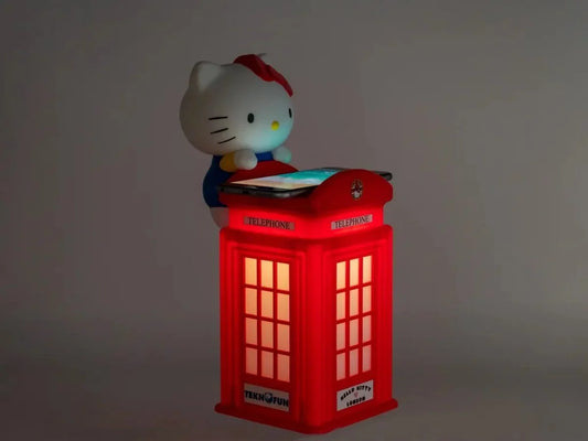 Hello Kitty Wireless & USB Charger - Telephone Booth
