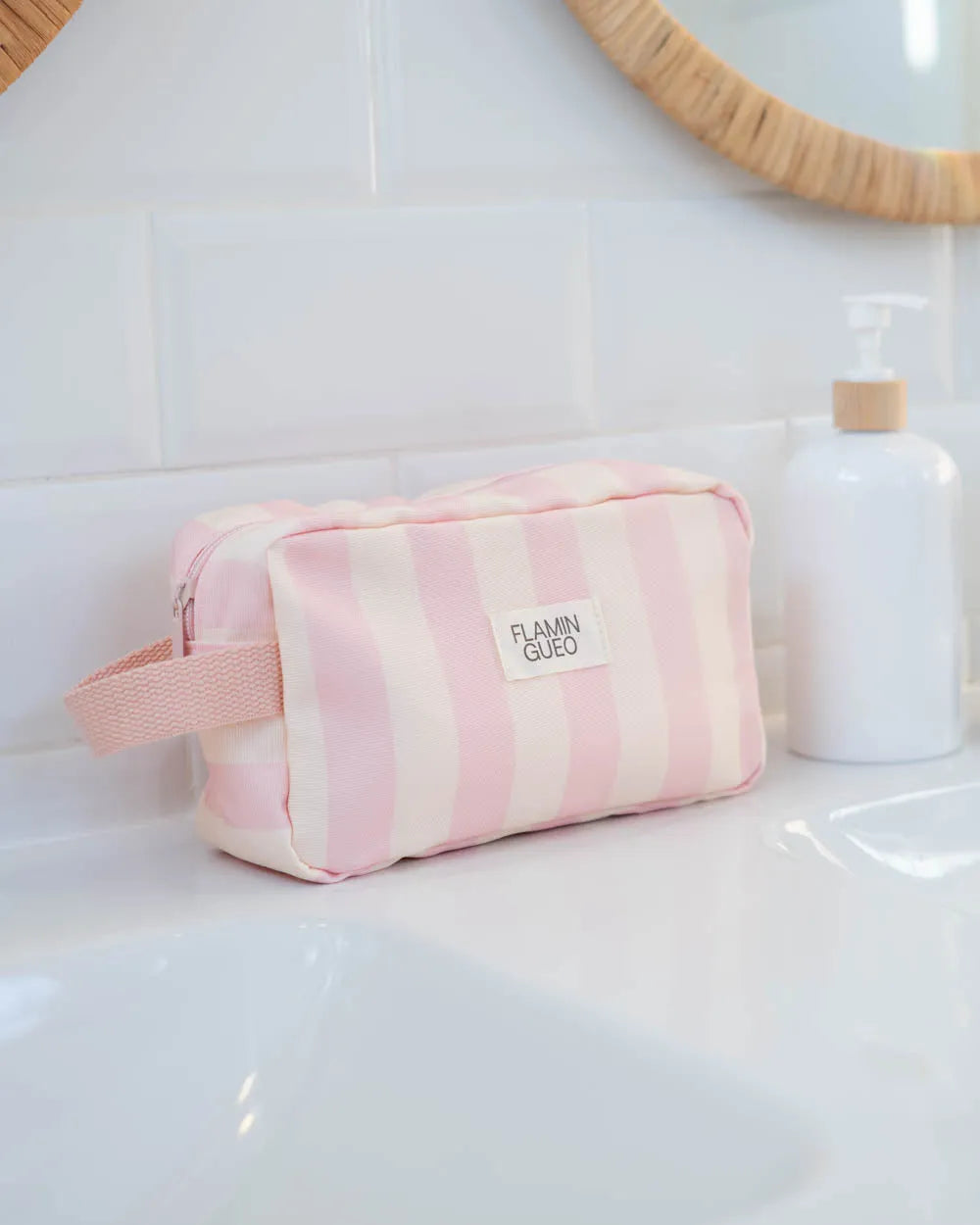 Pack bolsa + neceser infantil