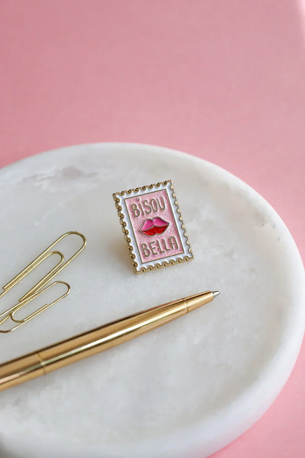 Kiss Bella - Pins