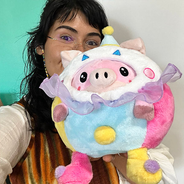 Peluche Undercover Squishable – Cochon en Clown