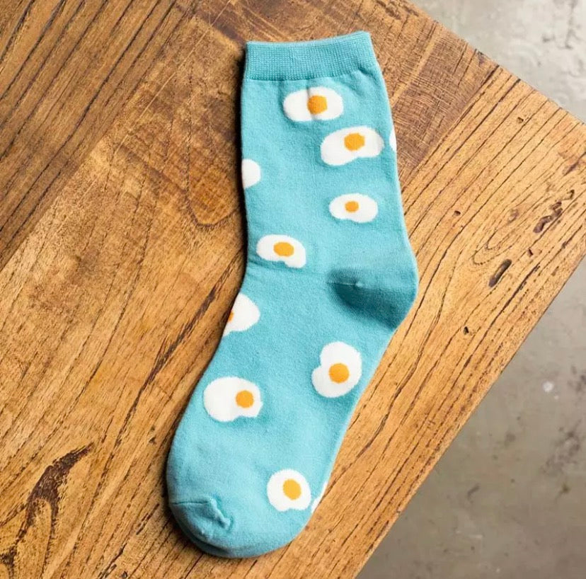 chaussettes bleues oeuf au plat mrcol