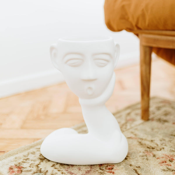 Vase visage à une main en céramique – Oito.Atelier