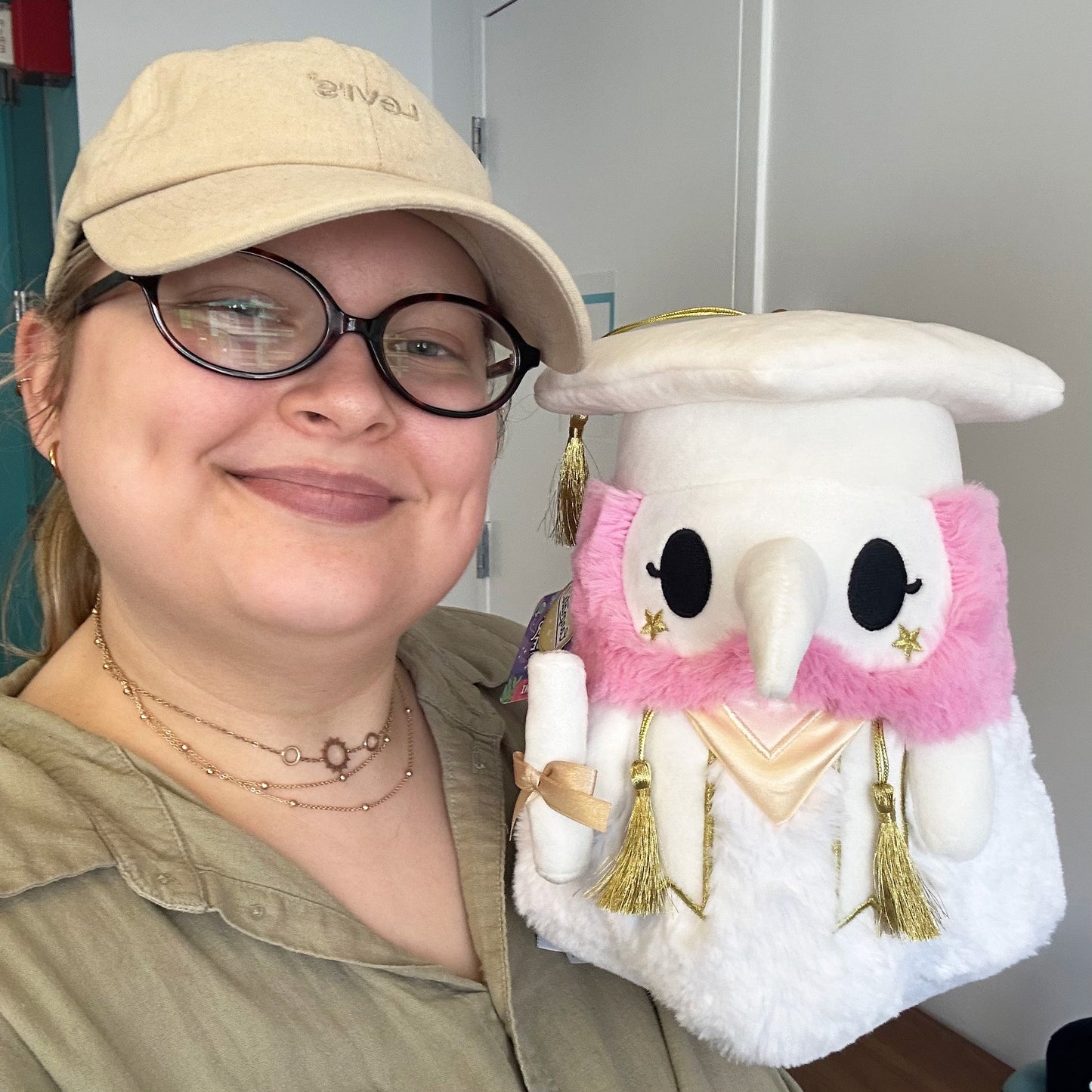 Peluche Mini Squishable – Diplôme Infirmière de la Peste