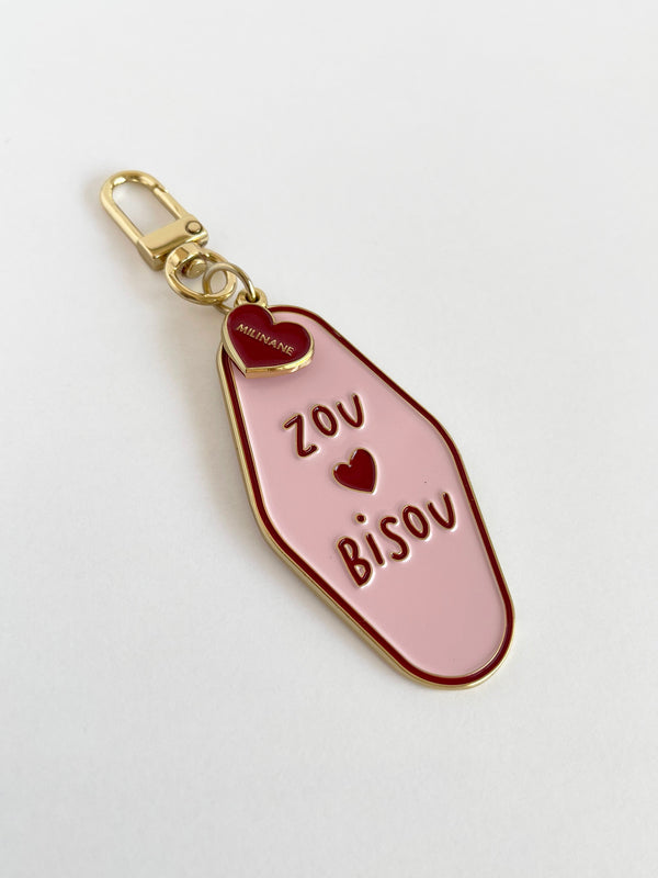 Enameled charm keyring - ZOÉ