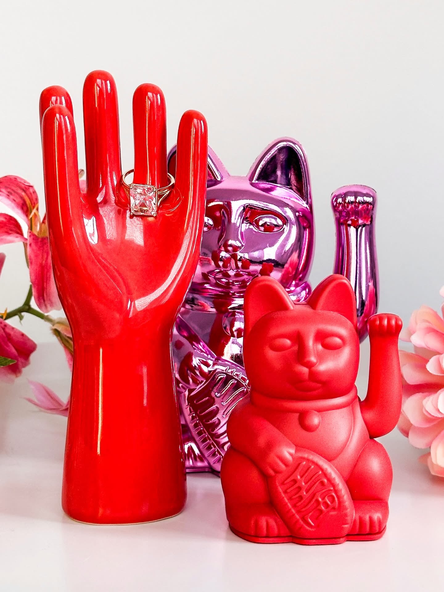 Lucky Bright Pink Cat “Sorya”