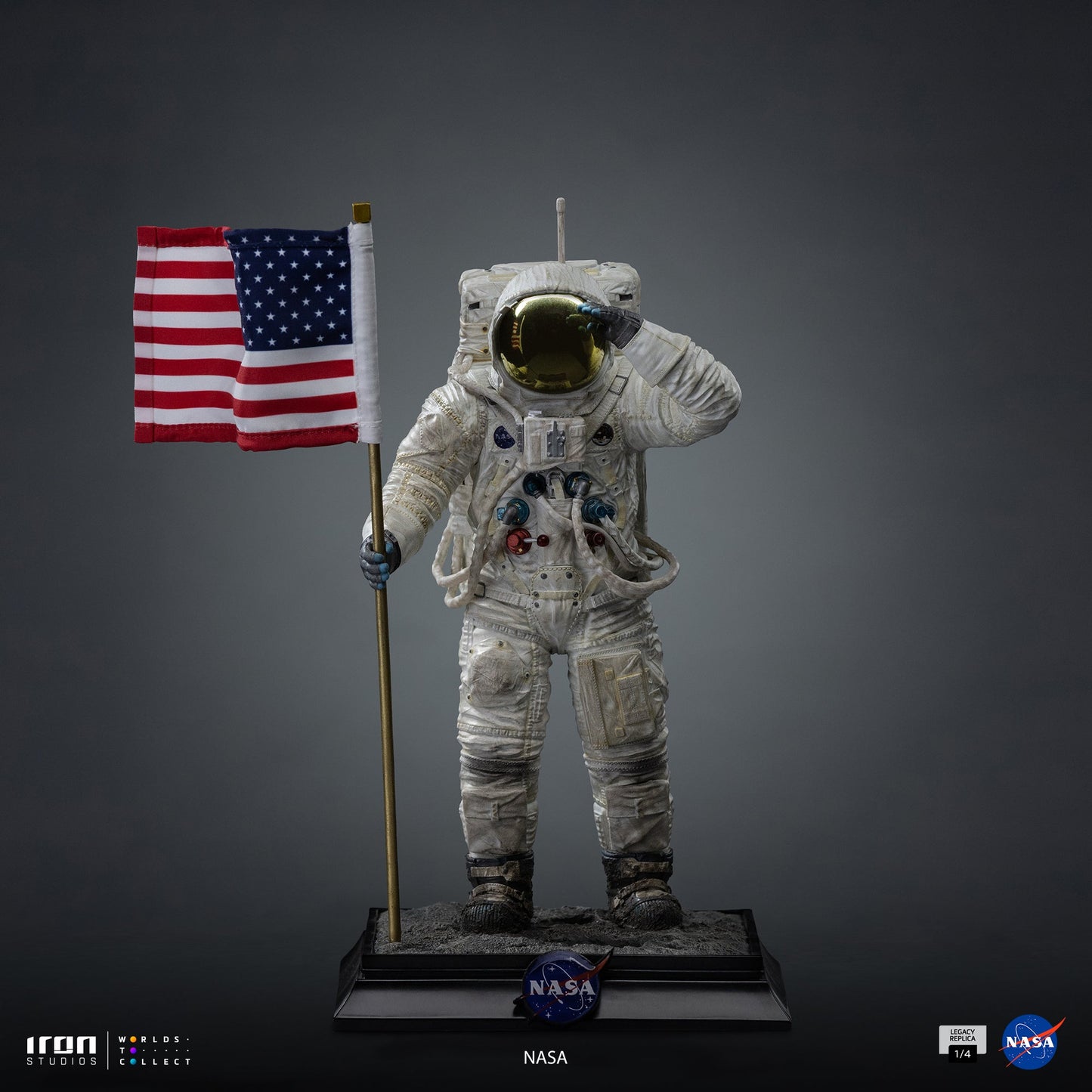 Apollo 11 Astronaut Statue - NASA - Legacy Replica 1/4 - Iron Studios