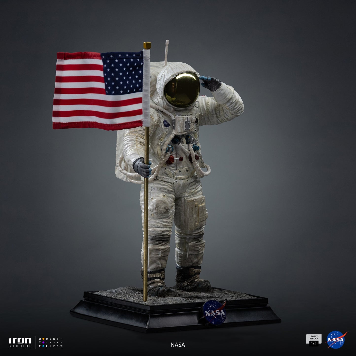 Apollo 11 Astronaut Statue - NASA - Legacy Replica 1/4 - Iron Studios
