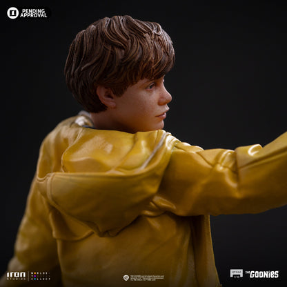 Pre-Order - Mikey Walsh Statue - The Goonies - Art Scale 1/10 - Iron Studios