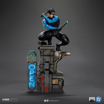 Pre-Order - Nightwing Statue - DC Comics - Art Scale 1/10 - Iron Studios