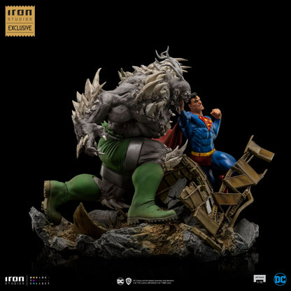 Superman vs. Doomsday Statue - DC Comics - Art Scale 1/10 - Iron Studios