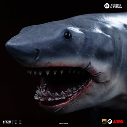 Pre-Order - Steven Spielberg Statue (Jaws 50th Anniversary) - Jaws - Art Scale 1/10 - Iron Studios