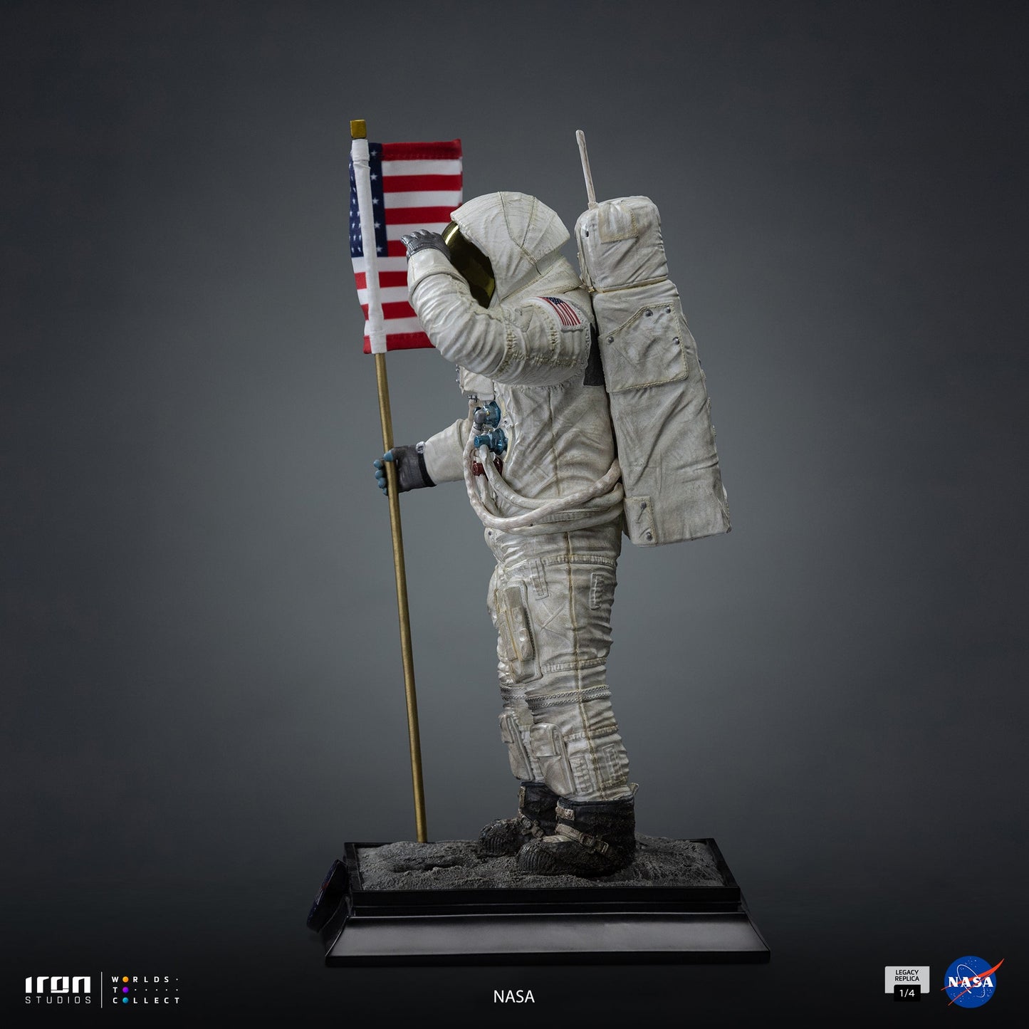 Apollo 11 Astronaut Statue - NASA - Legacy Replica 1/4 - Iron Studios