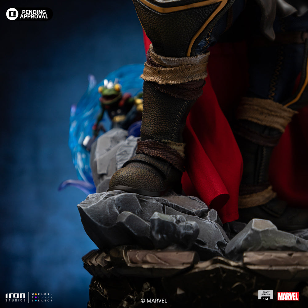 Thor Unleashed Statue - Marvel Comics - Legacy Replica 1/4 - Iron Studios