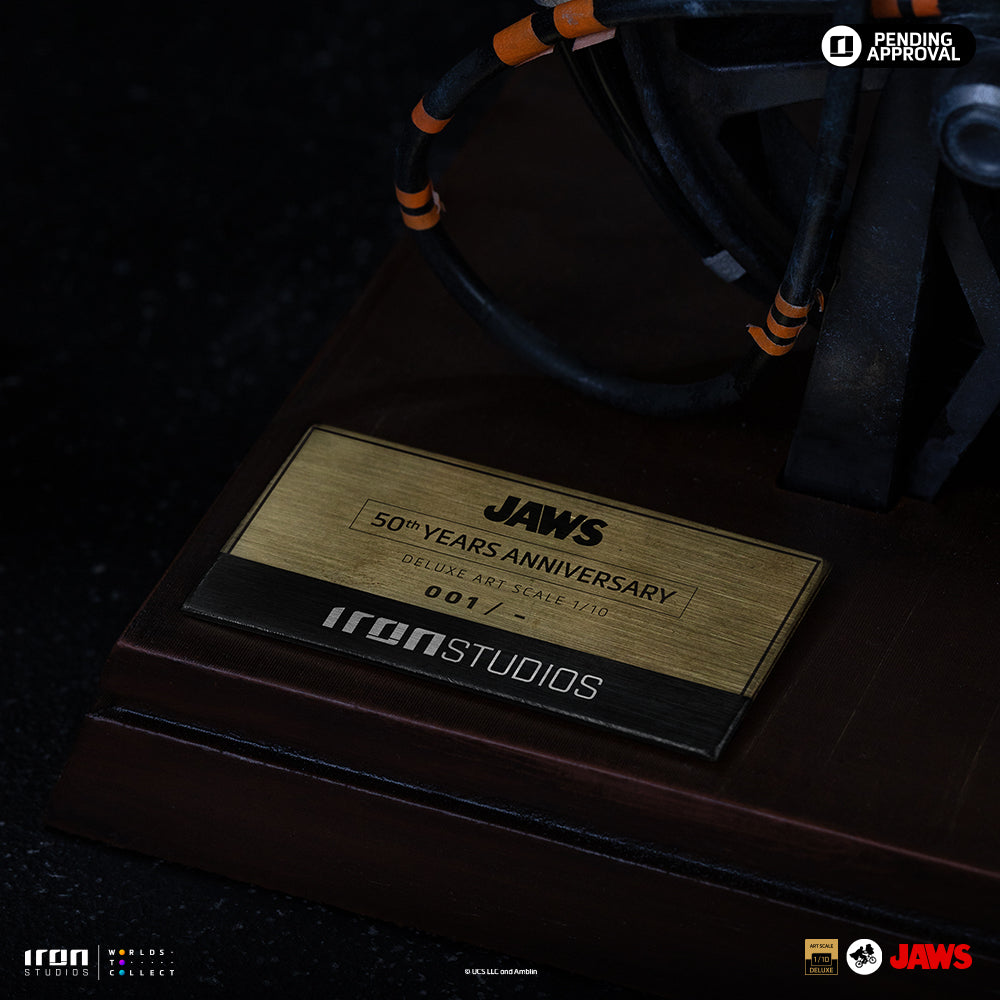 Pre-Order - Steven Spielberg Statue (Jaws 50th Anniversary) - Jaws - Art Scale 1/10 - Iron Studios
