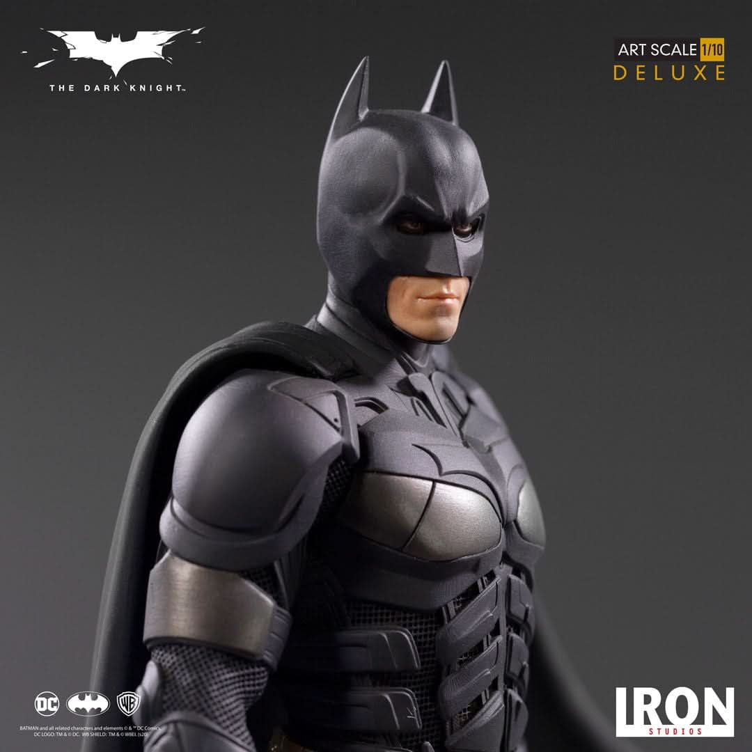 Batman Deluxe Statue - The Dark Knight - Art Scale 1/10 - Iron Studios