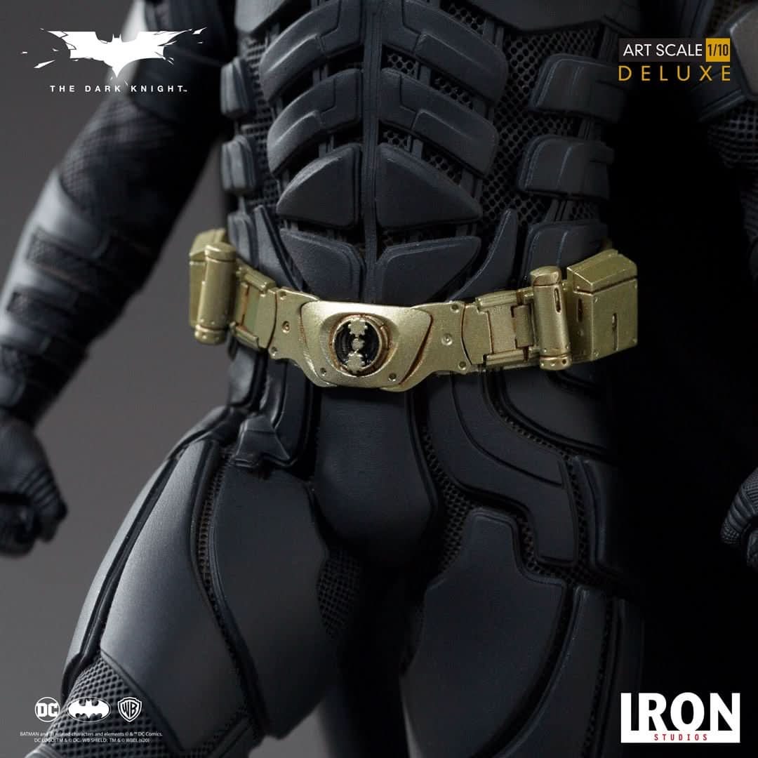 Batman Deluxe Statue - The Dark Knight - Art Scale 1/10 - Iron Studios
