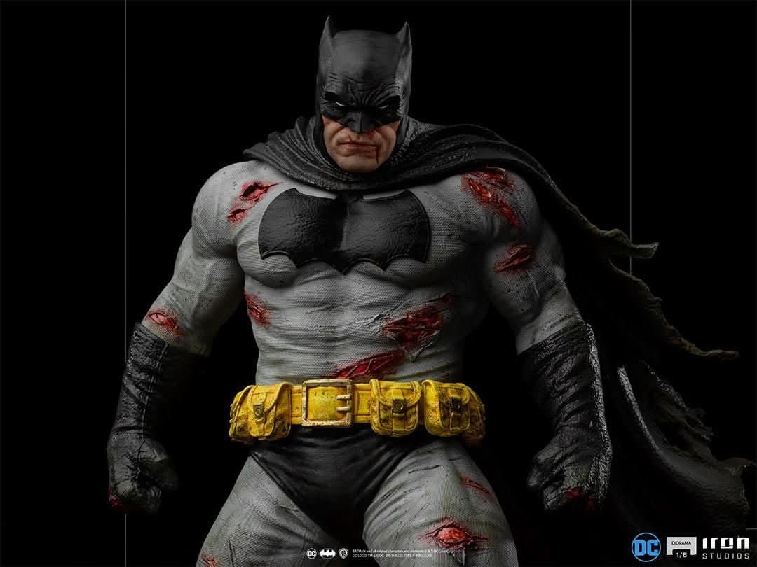 Batman - The Dark Knight Returns - DC Comics - 1/6 Diorama - Iron Studios