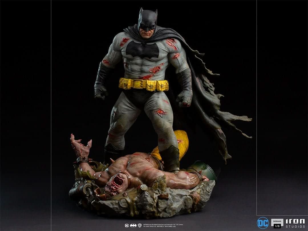 Batman - The Dark Knight Returns - DC Comics - 1/6 Diorama - Iron Studios