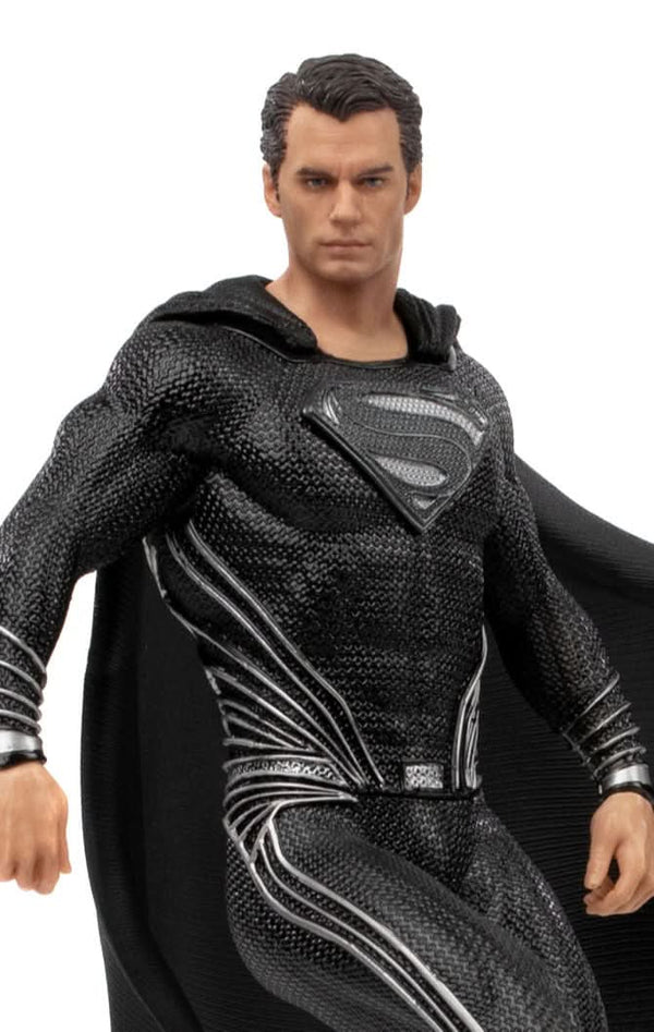 Superman Black Suit Statue - Justice League - Art Scale 1/10
