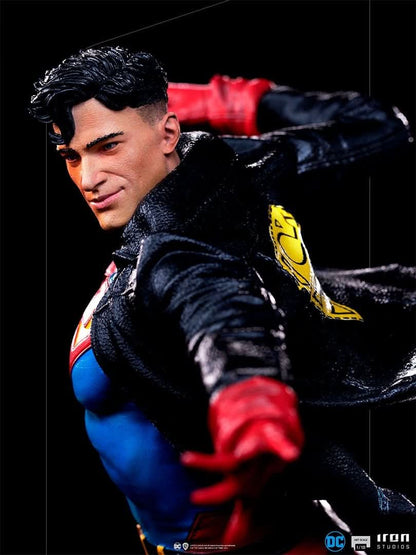 Superboy Statue - DC Comics - Art Scale 1/10 - Iron Studios
