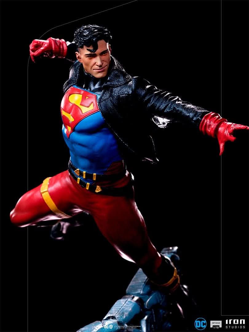Superboy Statue - DC Comics - Art Scale 1/10 - Iron Studios