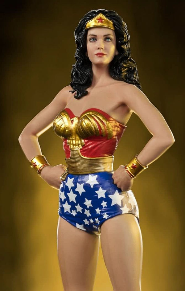 Lynda Carter Wonder Woman Statue - Wonder Woman - Art Scale 1/10 - DC Comics
