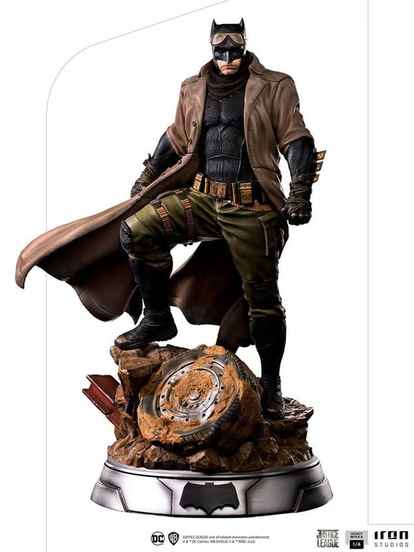 Batman Knightmare Statue - Zack Snyder's Justice League - Legacy Replica 1/4
