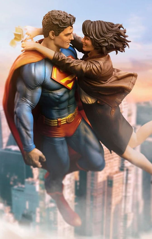Superman and Lois Lane Statue - DC Comics - 1/6 Diorama - Iron Studios