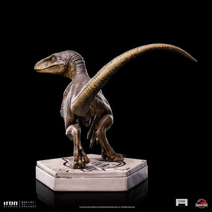 Velociraptor Statue C - Jurassic Park - Icons - Iron Studios