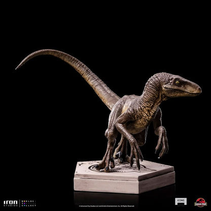 Velociraptor Statue C - Jurassic Park - Icons - Iron Studios