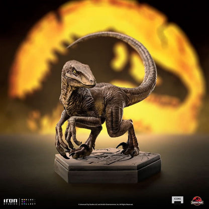 Velociraptor Statue C - Jurassic Park - Icons - Iron Studios