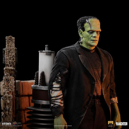 Frankenstein's Monster Deluxe Statue - Universal Monsters - Art Scale 1/10 - Iron Studios