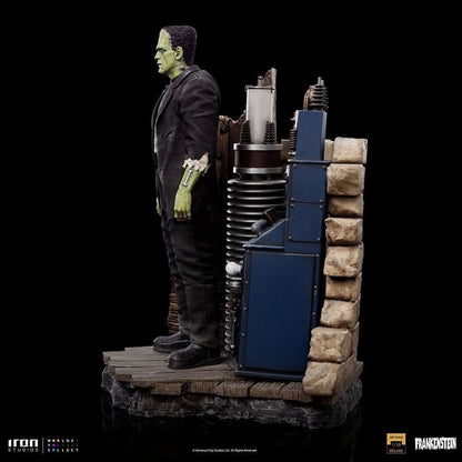 Frankenstein's Monster Deluxe Statue - Universal Monsters - Art Scale 1/10 - Iron Studios