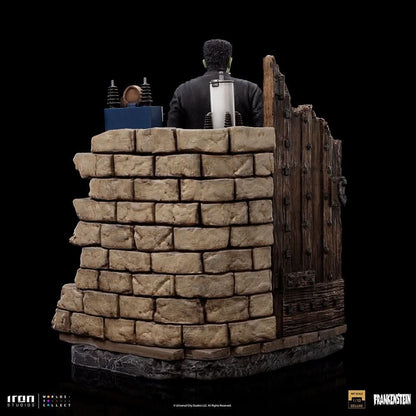 Frankenstein's Monster Deluxe Statue - Universal Monsters - Art Scale 1/10 - Iron Studios