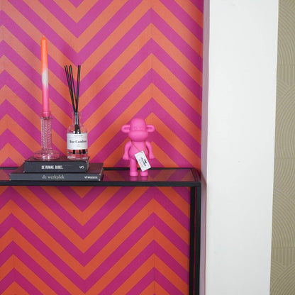 Ornament - Monkey Figurine 'The Legend' - Resin - Pink - 11x7x19cm