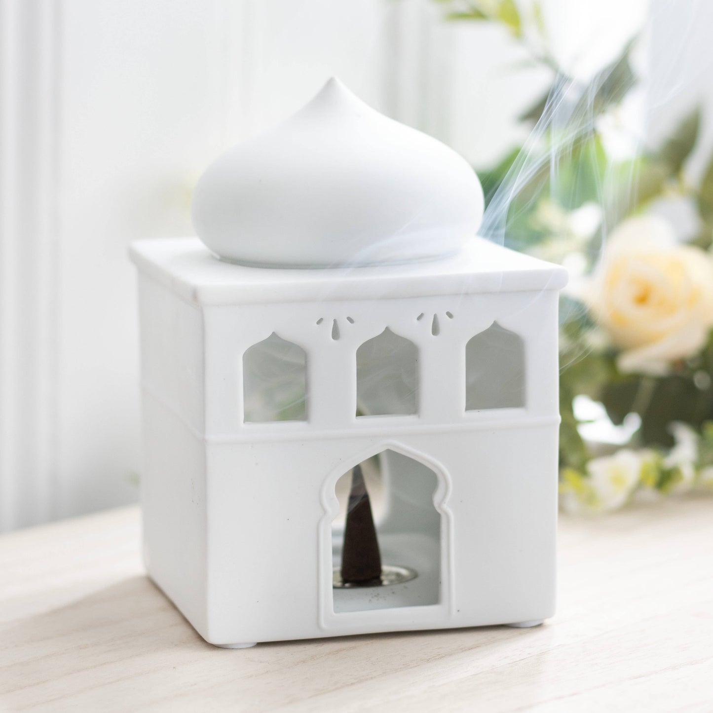 Brûle-huile et porte-encens en forme de mosquée