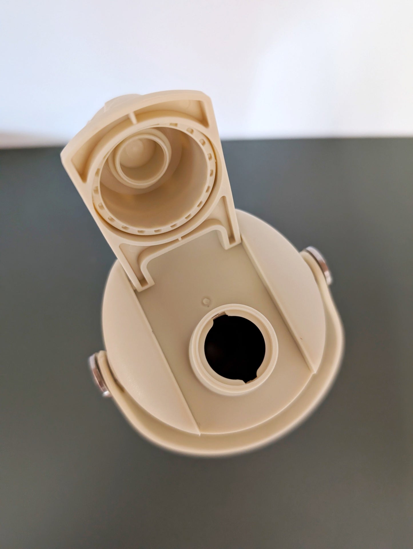 <tc>Stainless steel cap without straw</tc>