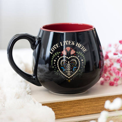 Mug Folk Heart "Love Lives Here"